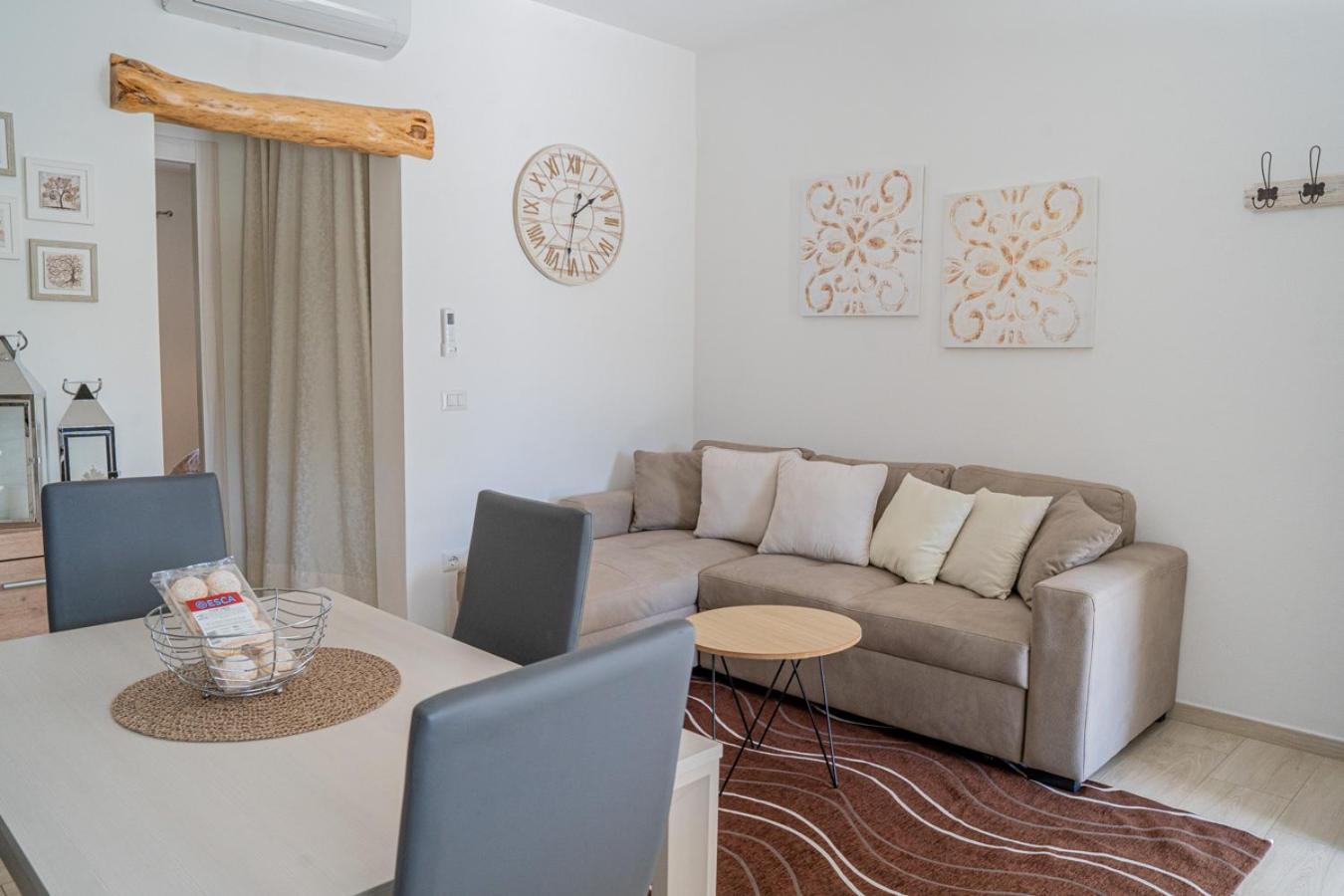 Ferienhaus - Alebea - *